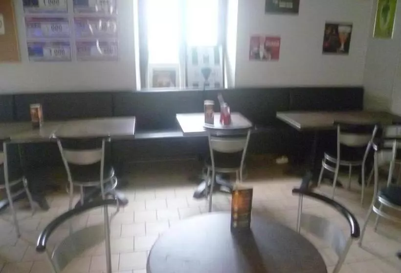 هتل Hôtel Des Voyageurs