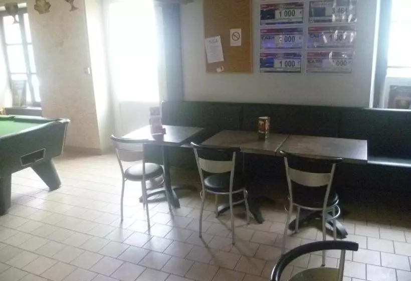 هتل Hôtel Des Voyageurs