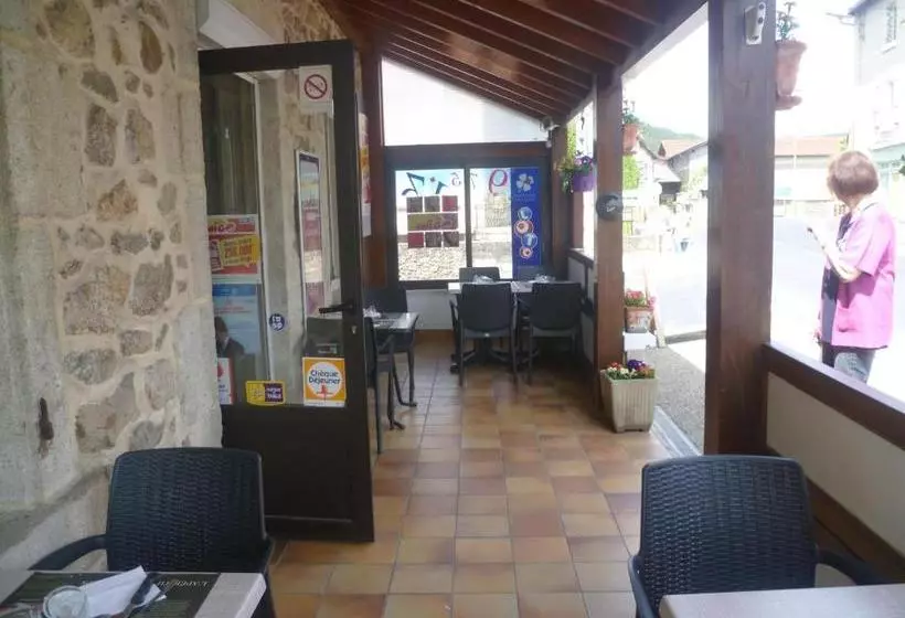 هتل Hôtel Des Voyageurs