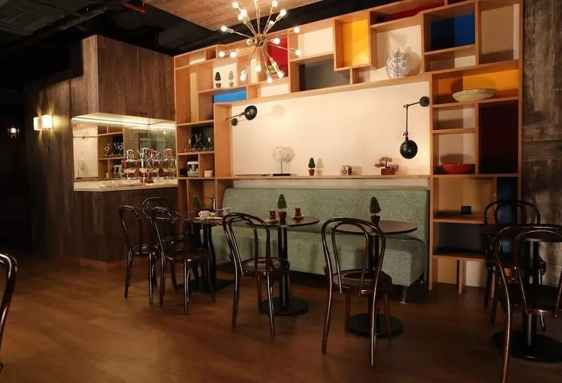 ホテル Roomers Nisantasi