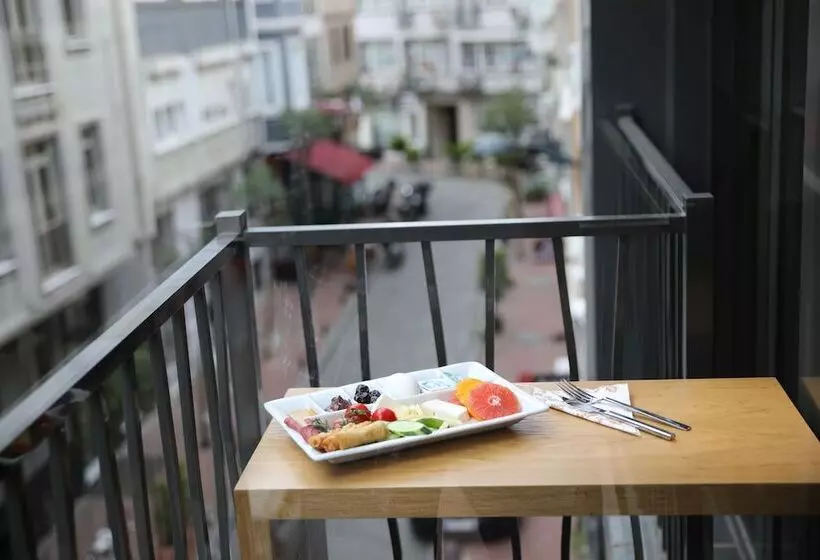 ホテル Roomers Nisantasi