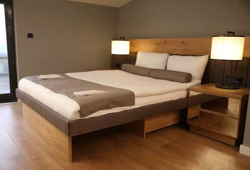 ホテル Roomers Nisantasi