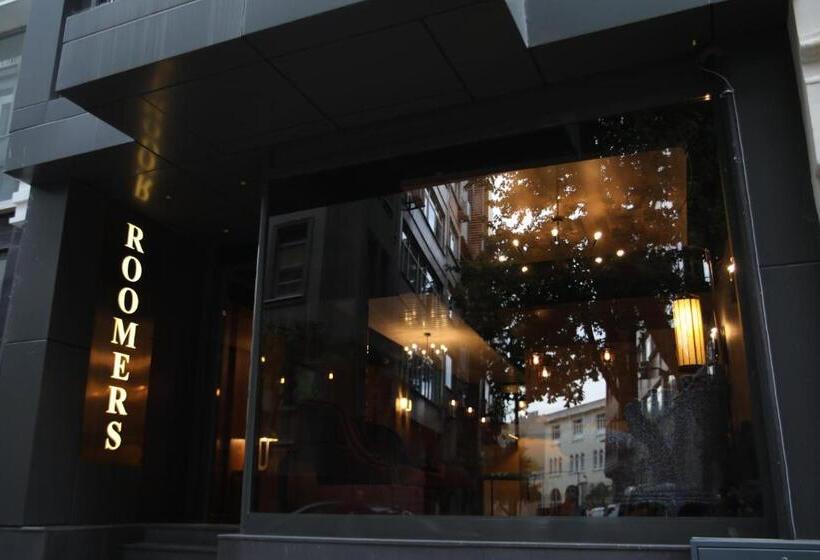 בית מלון כפרי Roomers Nisantasi