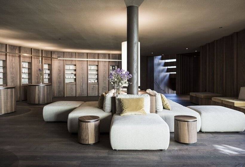 בית מלון כפרי Adler Spa Resort Dolomiti