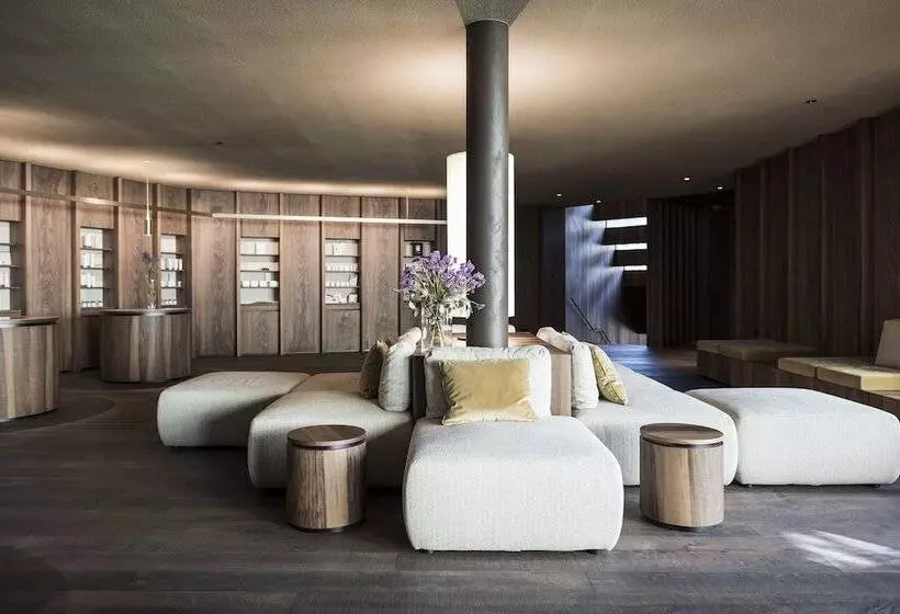 Отель Adler Spa Resort Dolomiti
