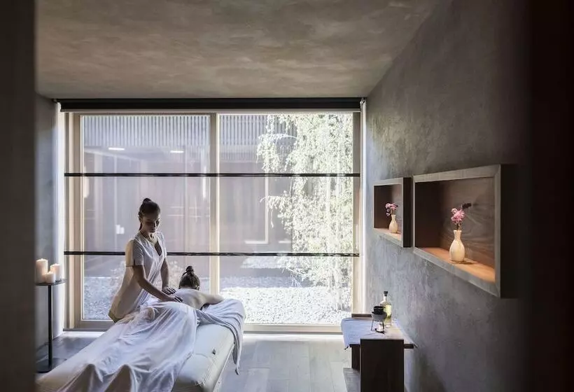 Отель Adler Spa Resort Dolomiti