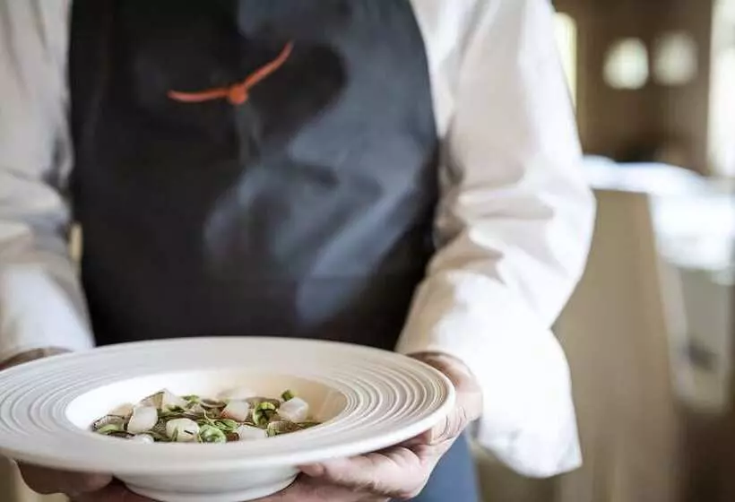 Отель Adler Spa Resort Dolomiti