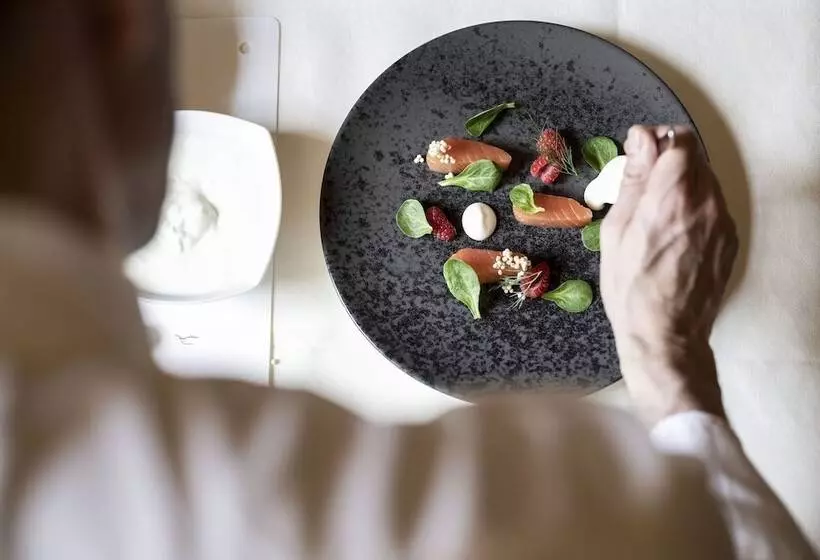 Отель Adler Spa Resort Dolomiti