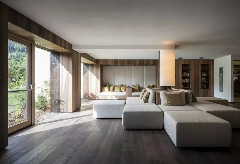 Отель Adler Spa Resort Dolomiti