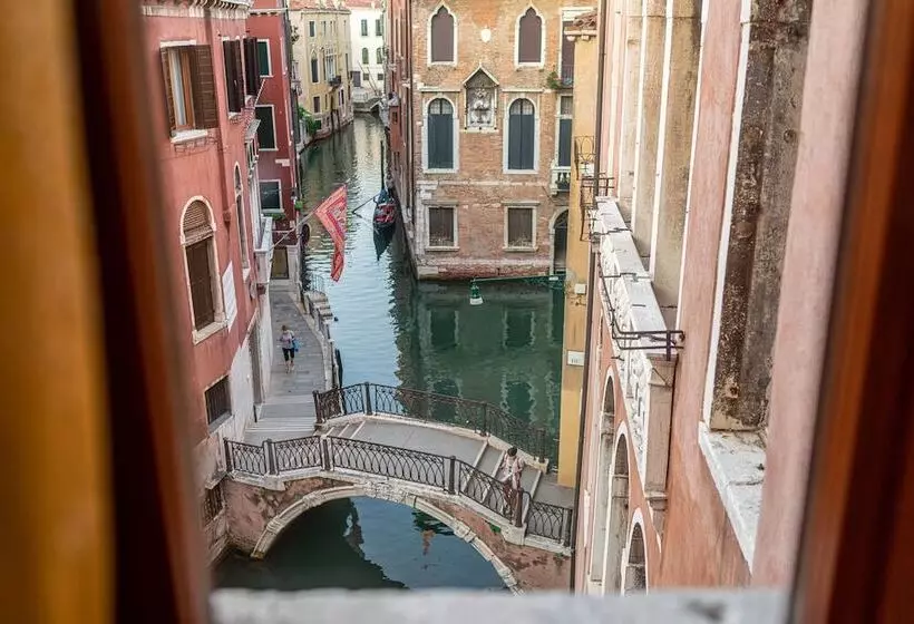 هتل All’angelo Art