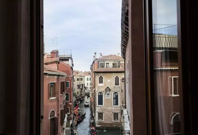 هتل All’angelo Art