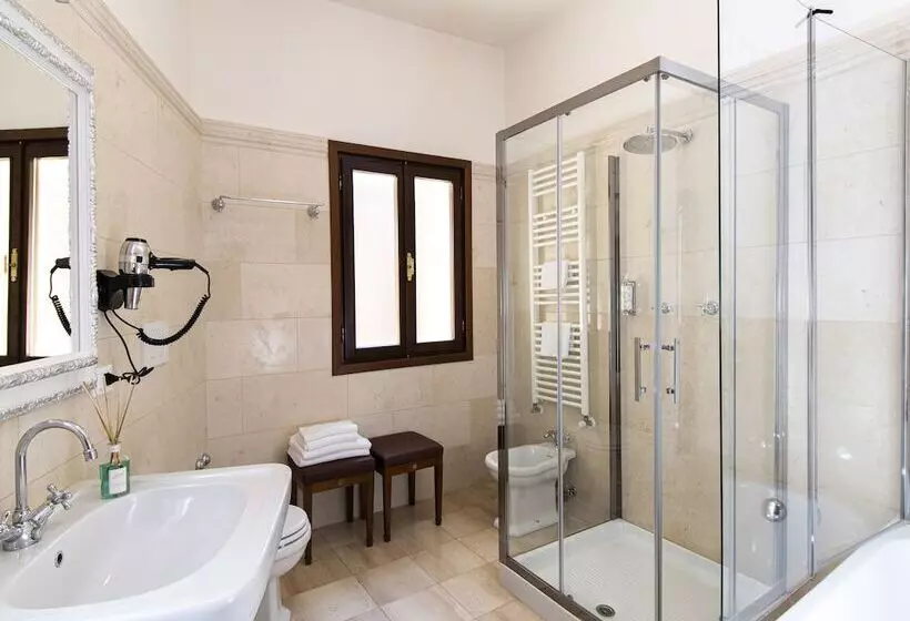 هتل All’angelo Art