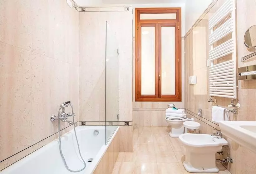 هتل All’angelo Art