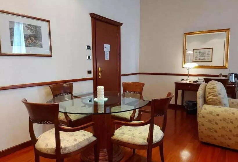 Phi Hotel Dei Medaglioni