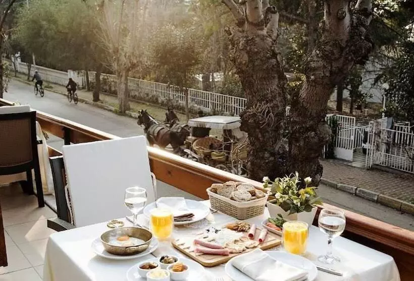 Nizam Butik Otel Büyükada