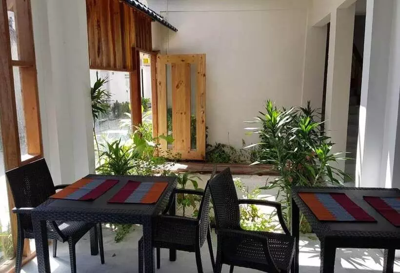 هتل Hudhuveli Inn