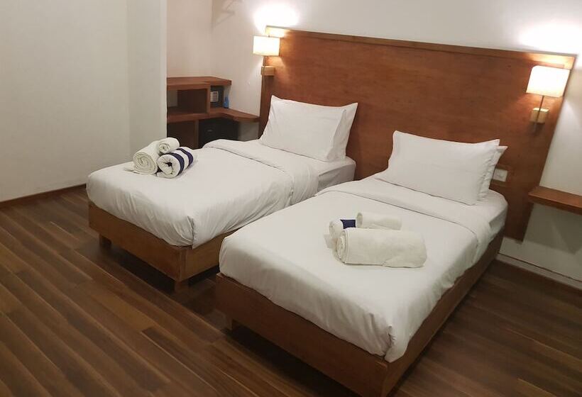 هتل Hudhuveli Inn