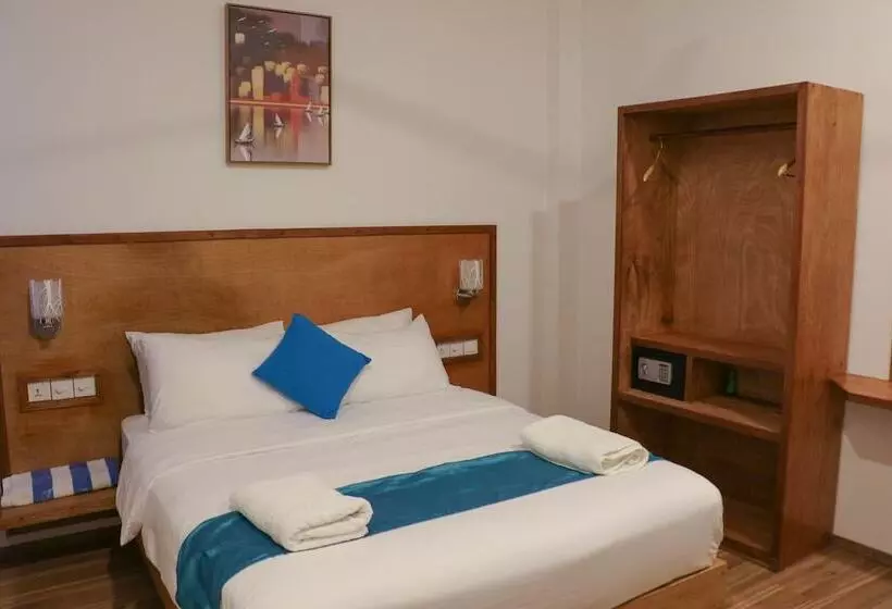 هتل Hudhuveli Inn