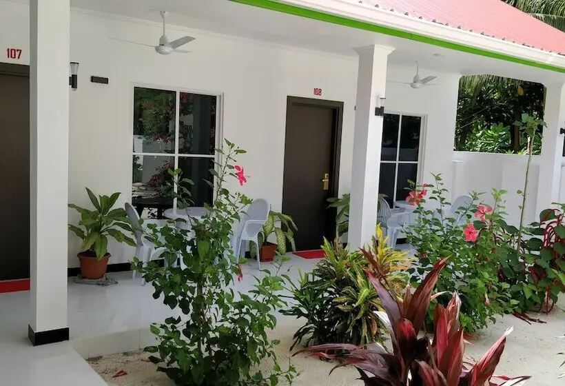 هتل Athiriveli