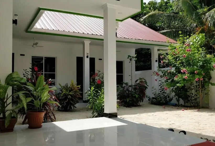 هتل Athiriveli