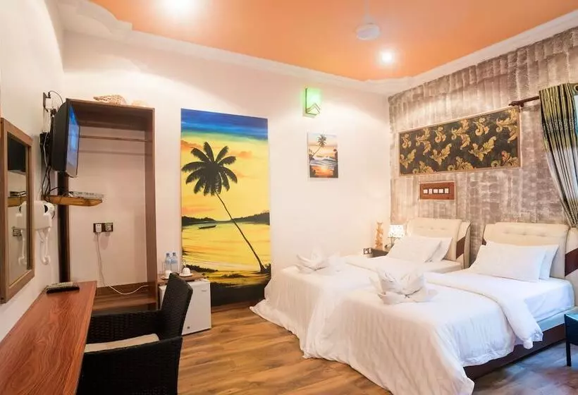 هتل Coral Reef View Inn