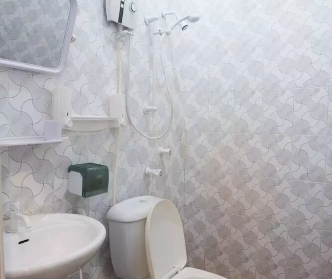 هتل Coral Reef View Inn