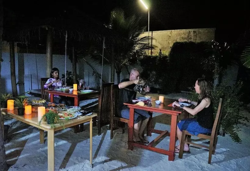 پانسیون Manta Retreat