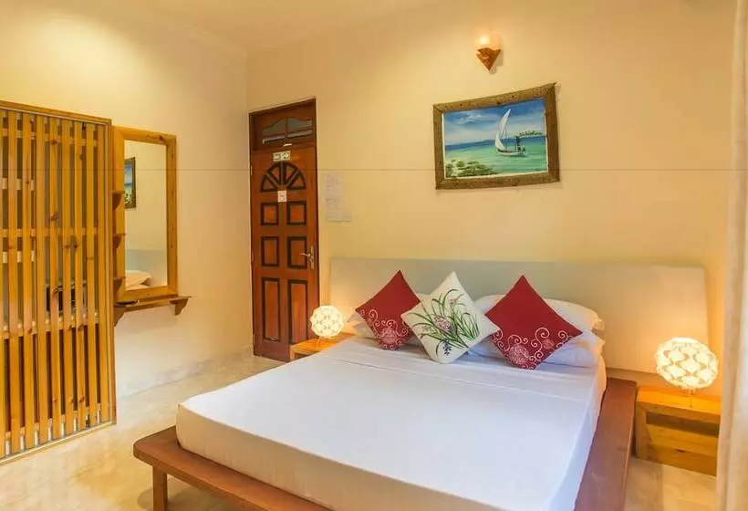 پانسیون Thoddoo Retreat