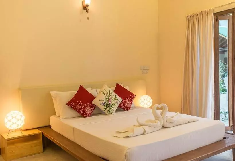 پانسیون Thoddoo Retreat