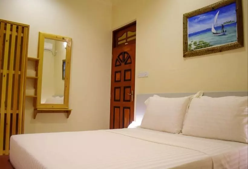 پانسیون Thoddoo Retreat