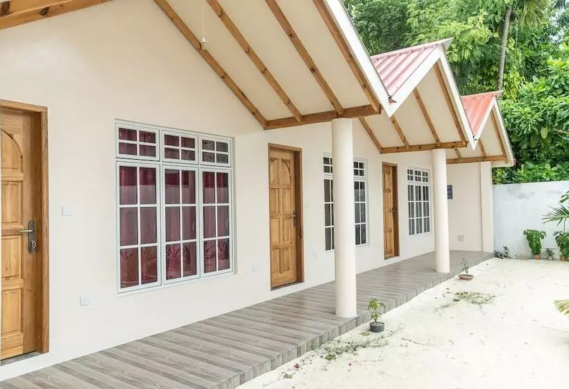 پانسیون Thoddoo Retreat