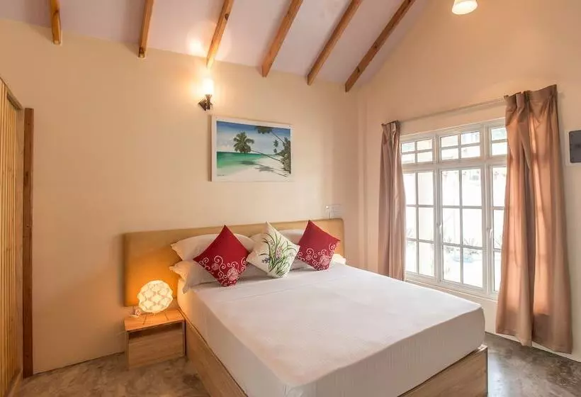 پانسیون Thoddoo Retreat