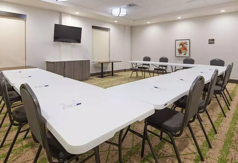 ホテル Best Western Green Oaks Inn