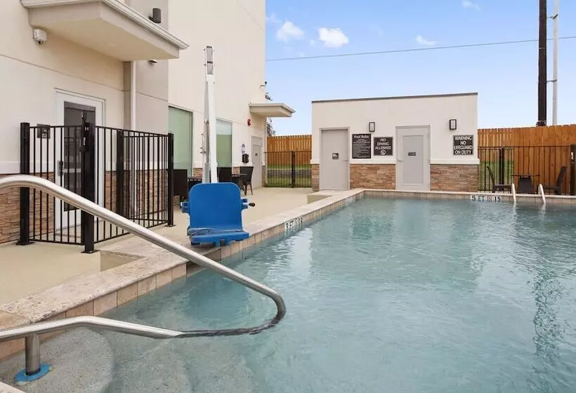 ホテル Best Western Green Oaks Inn