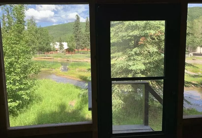 ホテル Chena Hot Springs Resort