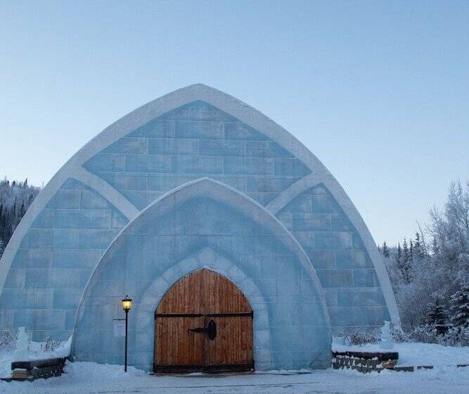فندق Chena Hot Springs Resort