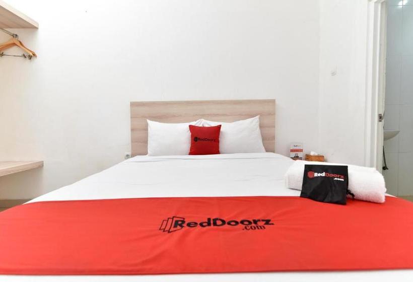 Pensión Reddoorz Near Udayana University Jimbaran