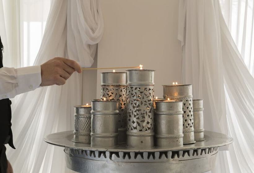 هتل Miramare E Castello