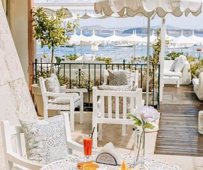 Otel Miramare E Castello