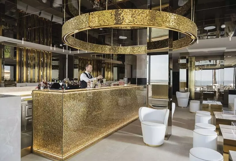 Отель The Promenade Luxury Wellness