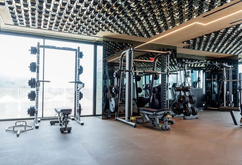 فندق The Promenade Luxury Wellness