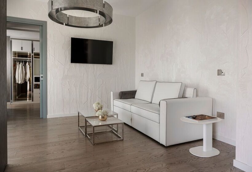 فندق The Promenade Luxury Wellness