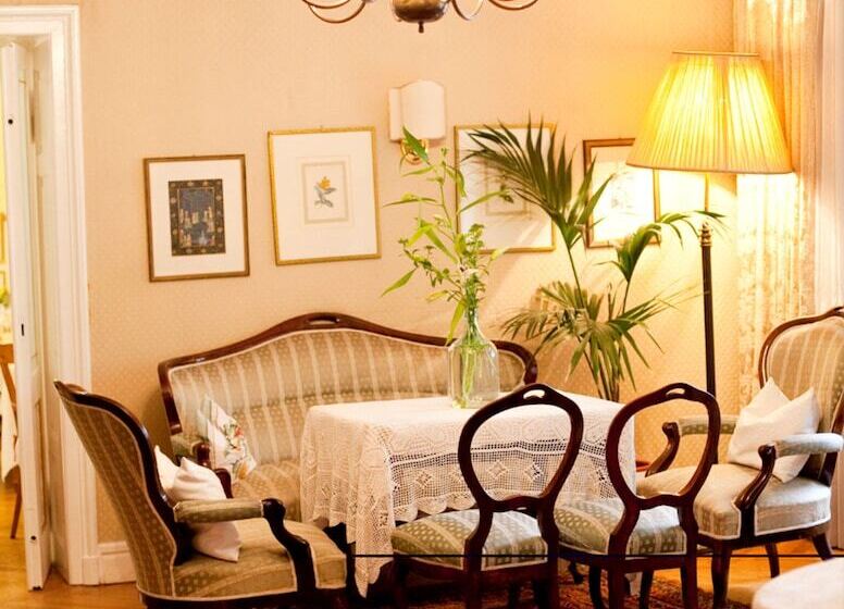 هتل Villa Westend