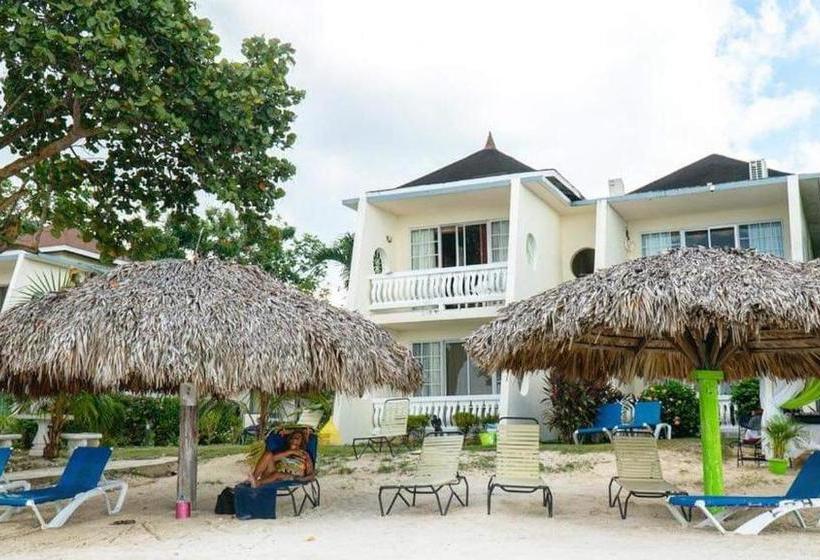 هتل Foote Prints On The Sands