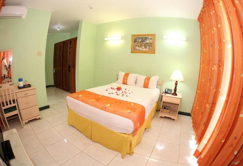 هتل Foote Prints On The Sands