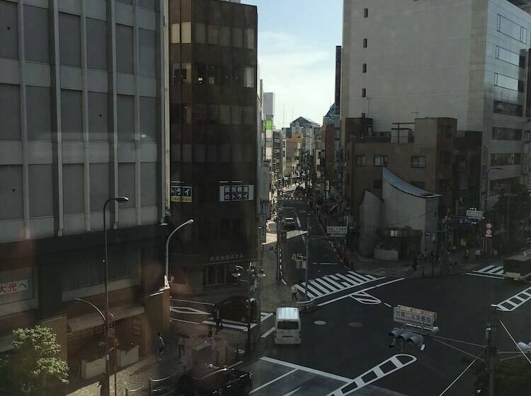 Отель Strix Tokyo