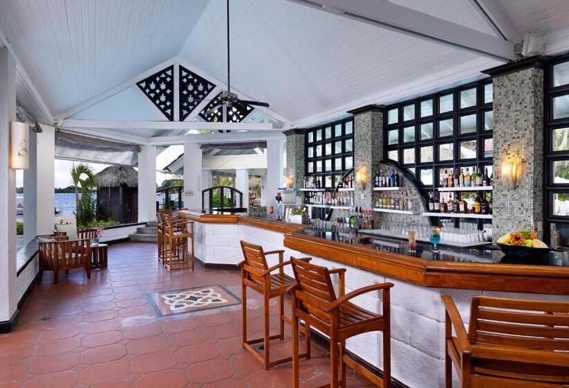 استراحتگاه Sandals Negril All Inclusive Couples Only