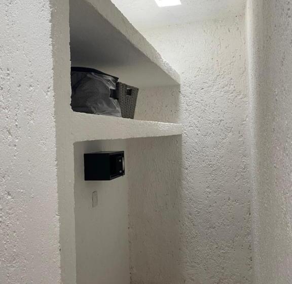 تختخواب و صبحانه Caribo Cozumel