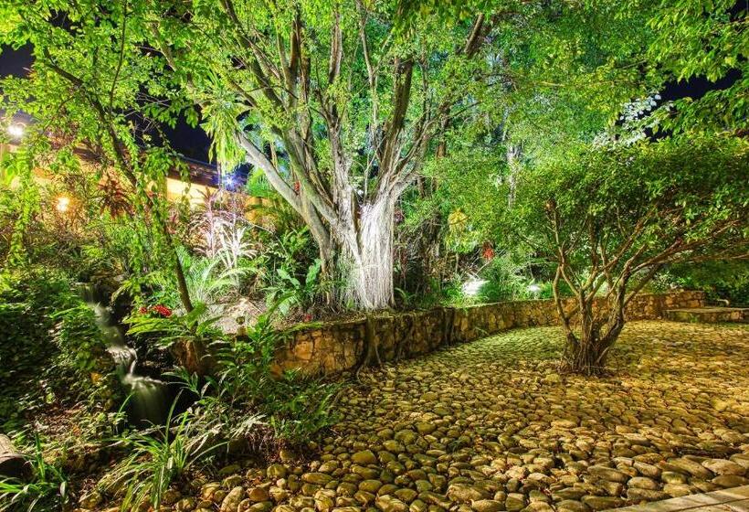 Szálloda Ciudad Real Palenque