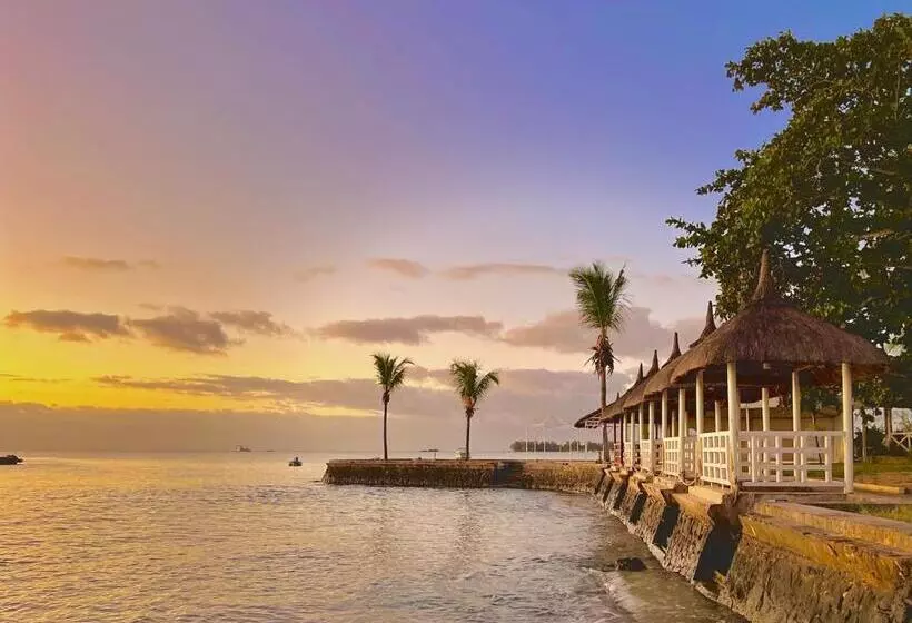 هتل Coral Azur Beach Resort Mont Choisy